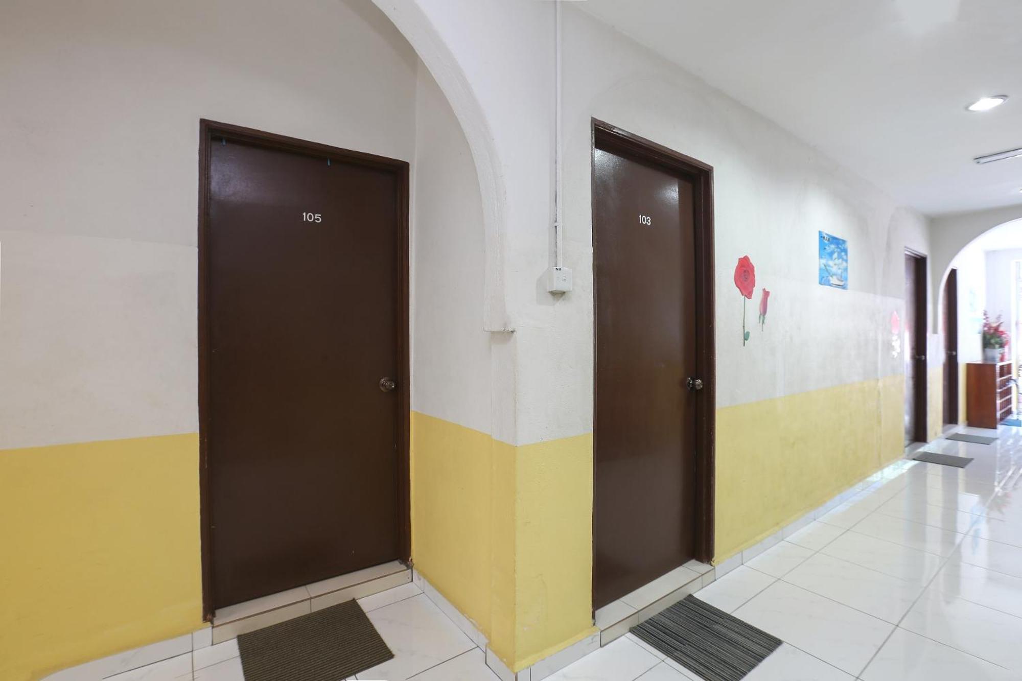Oyo 89925 Innap Кота Бару Екстериор снимка